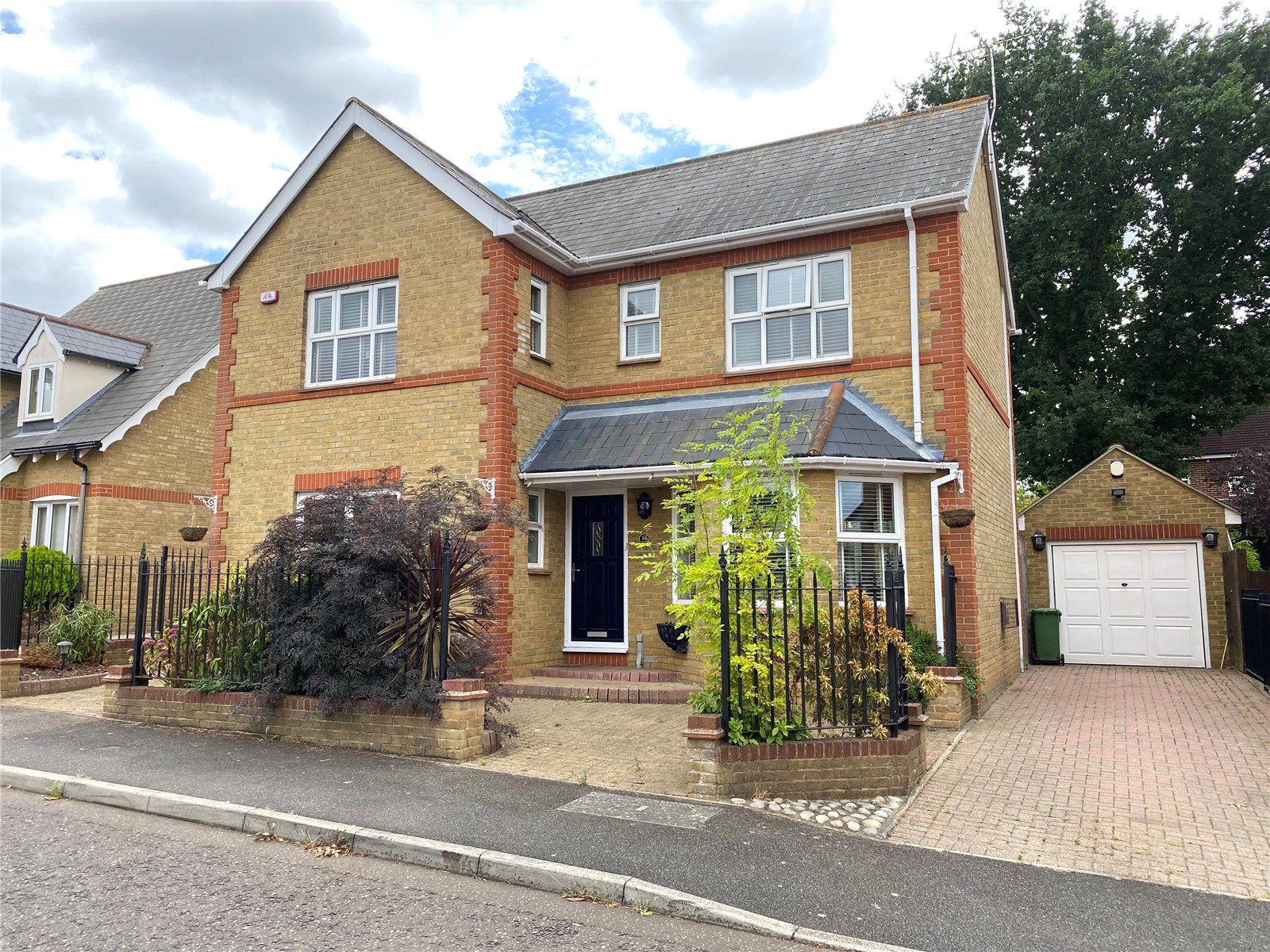 4 bed detached house for sale in Gilbert Drive, Langdon Hills, Basildon