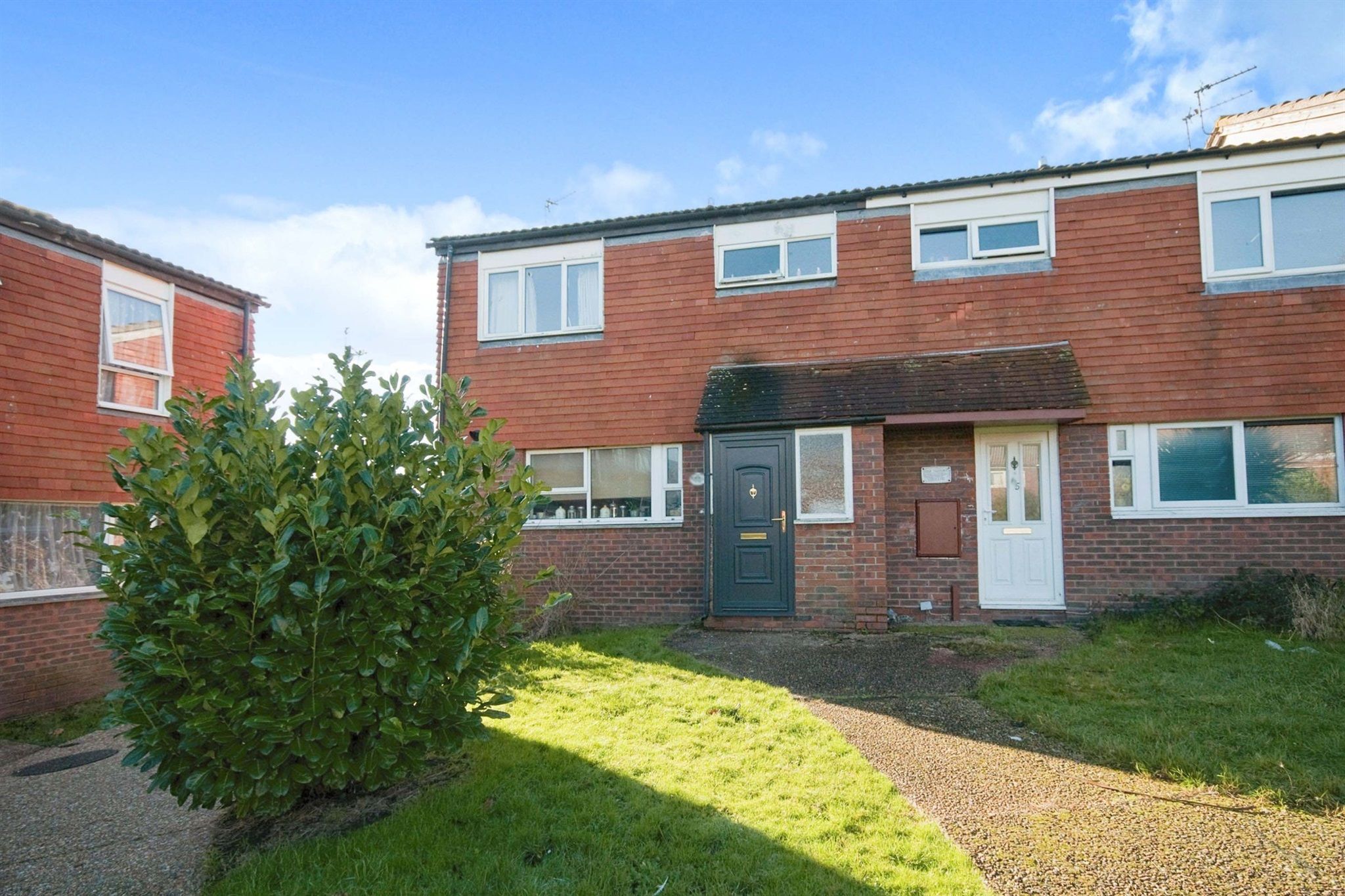 3 bed end terrace house for sale in Fountains Close, Eastbourne BN22
