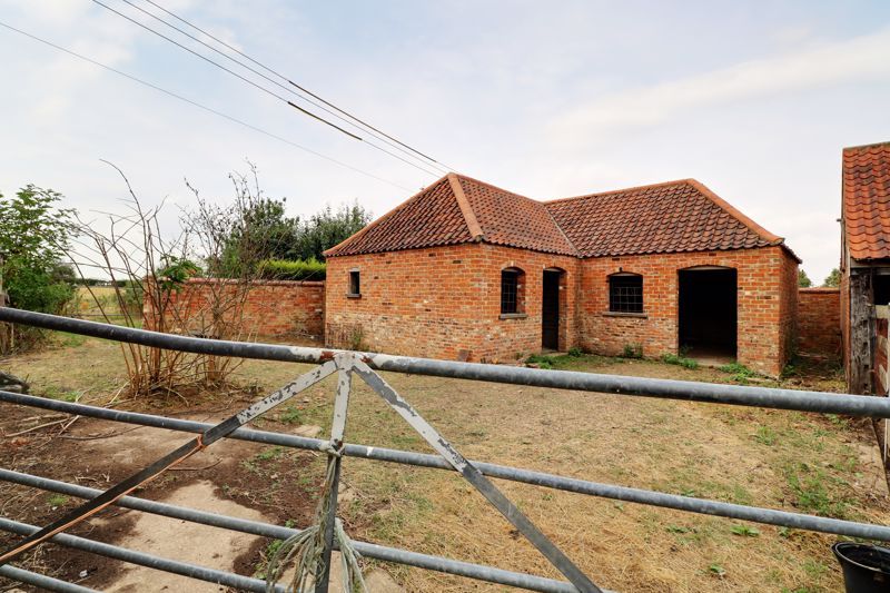 Detached house for sale in College Road, BarrowUponHumber DN19 Zoopla