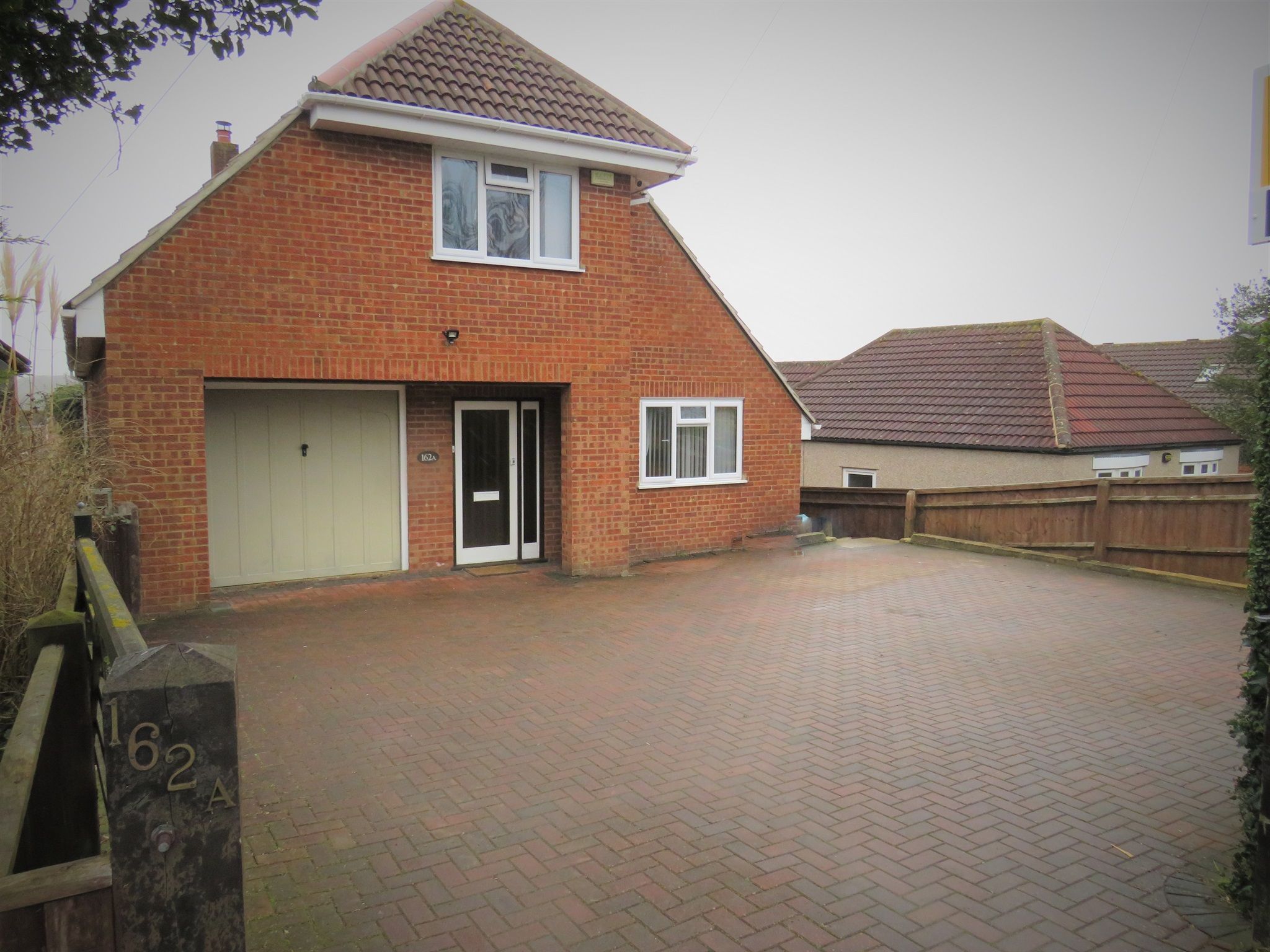 4 bed detached house for sale in Whitworth Road, Swindon SN25 Zoopla