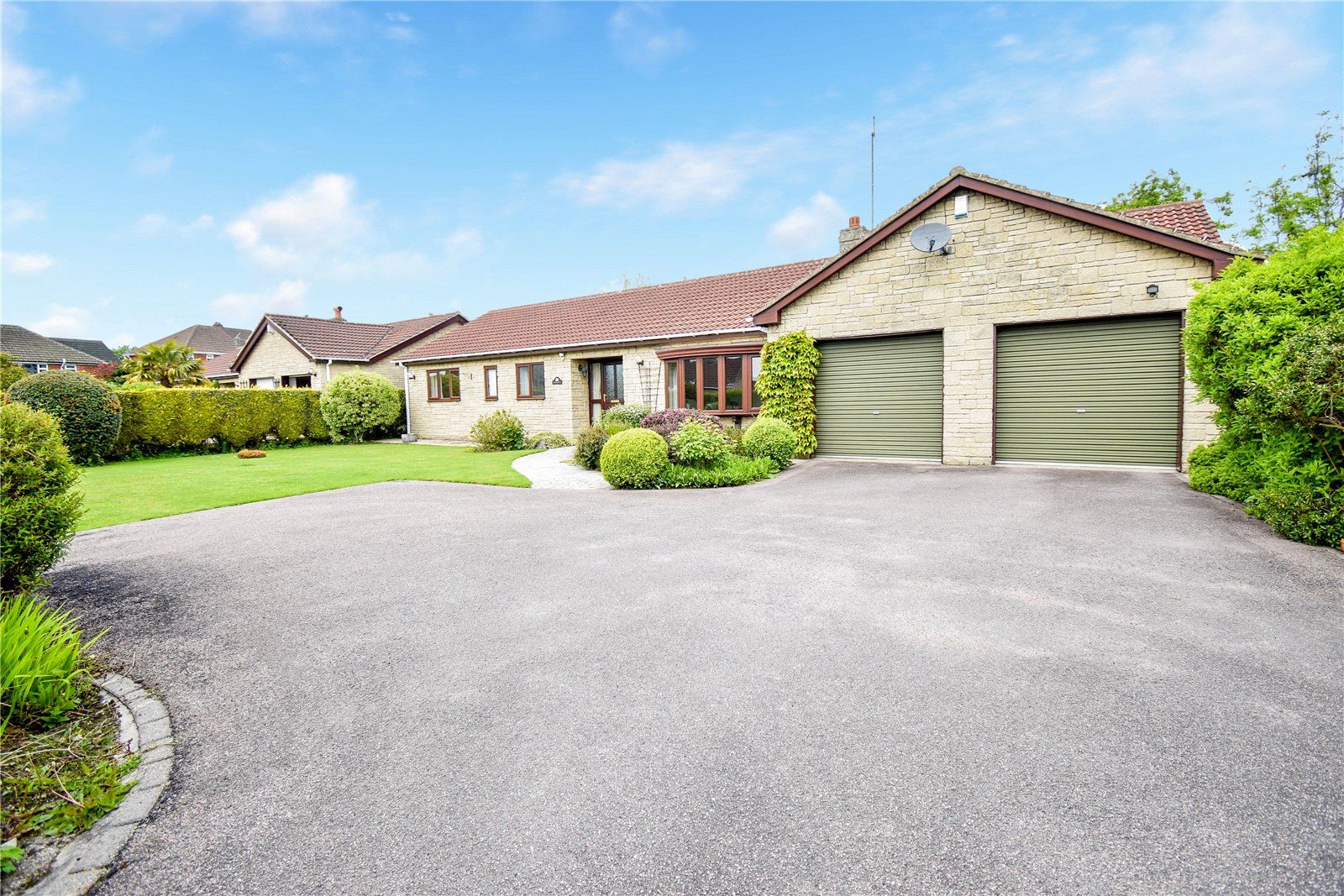 3 bed bungalow for sale in Northfield Lane, Wickersley, Rotherham S66