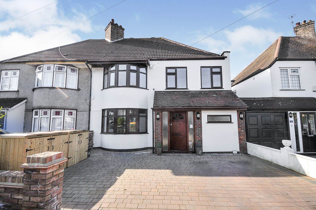 4 bed semidetached house for sale in Marlborough Road, Bexleyheath DA7
