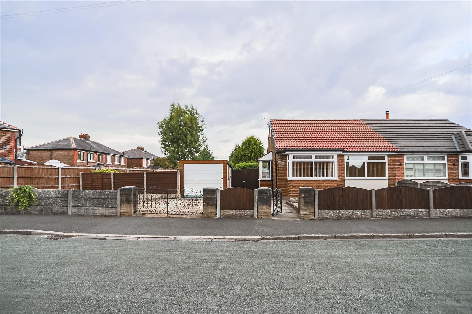 2 bed semidetached bungalow for sale in Dunster Road, Worsley