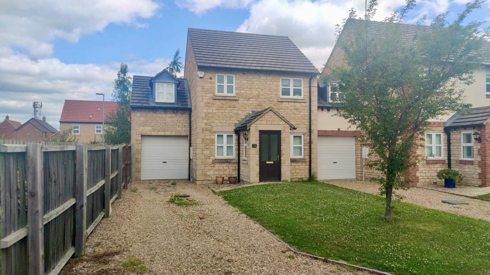 3 bed detached house for sale in Glinton Road, Helpston, Peterborough