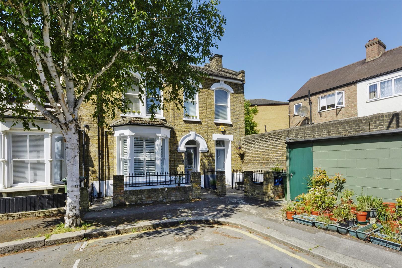 2 bed flat for sale in Haroldstone Road, Walthamstow, London E17 Zoopla