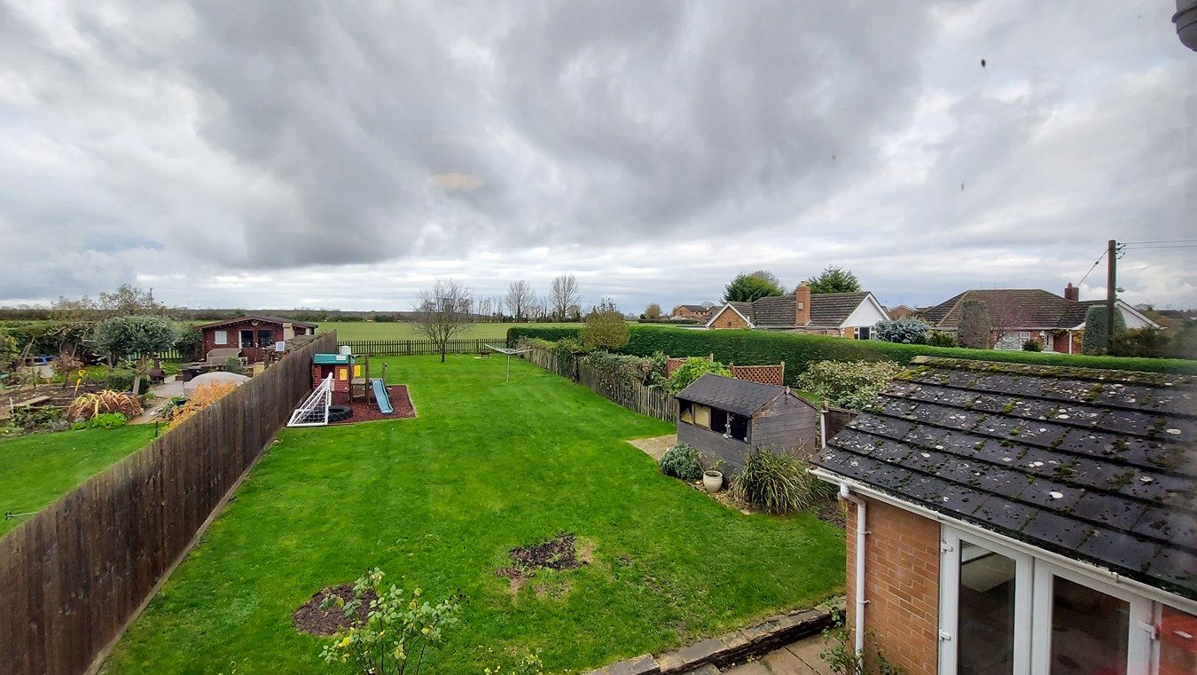 4 bed detached house for sale in Stainfield Road, Hanthorpe