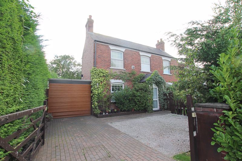 4 bed detached house for sale in Town Street, South Killingholme