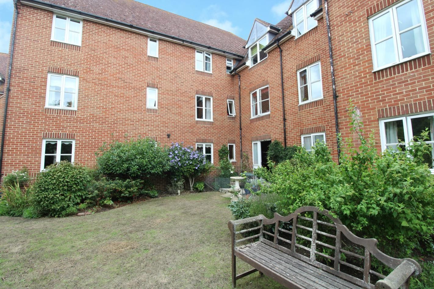 Moorfield Court, Newland Street CM8  