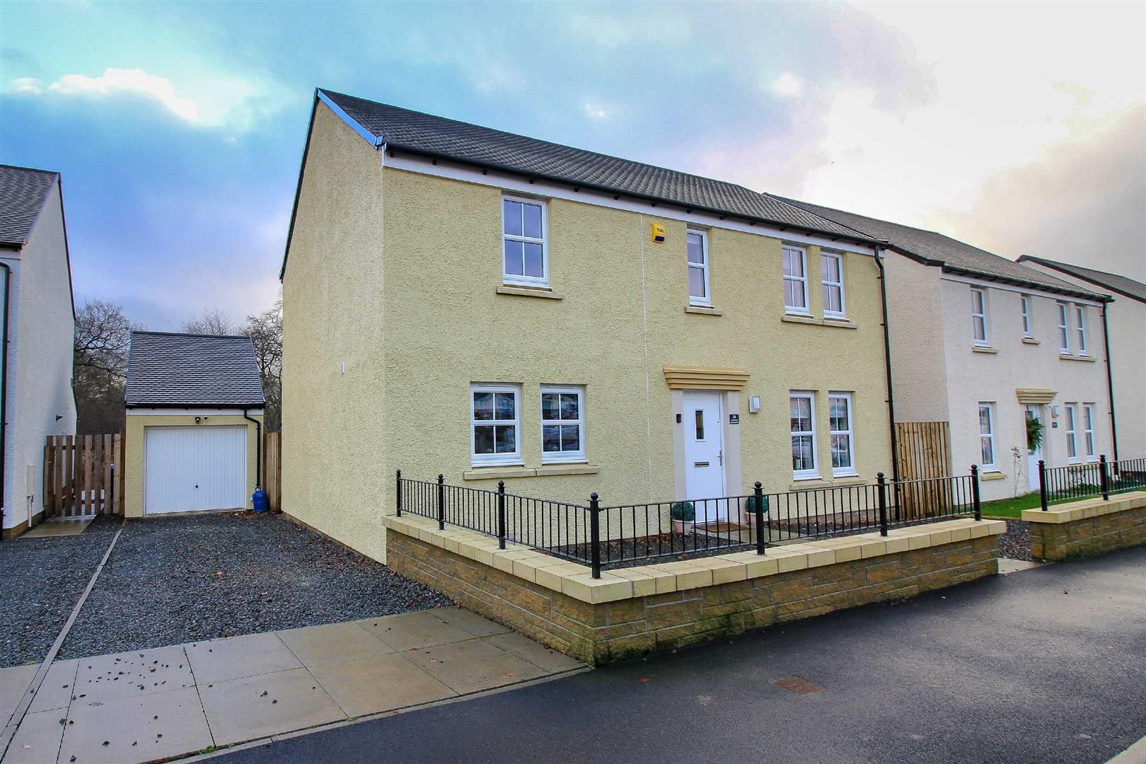 4 bed detached house for sale in Knoll Park, Galashiels TD1 Zoopla