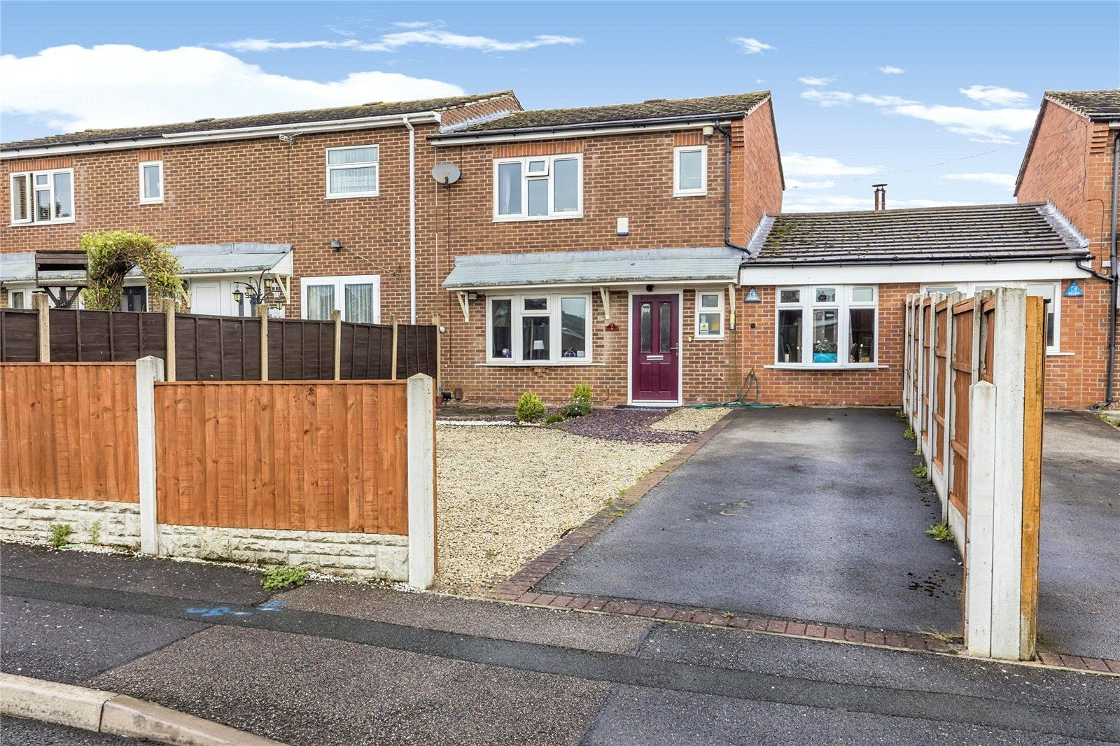 2 bed semidetached house for sale in Hartshay Close, Ilkeston