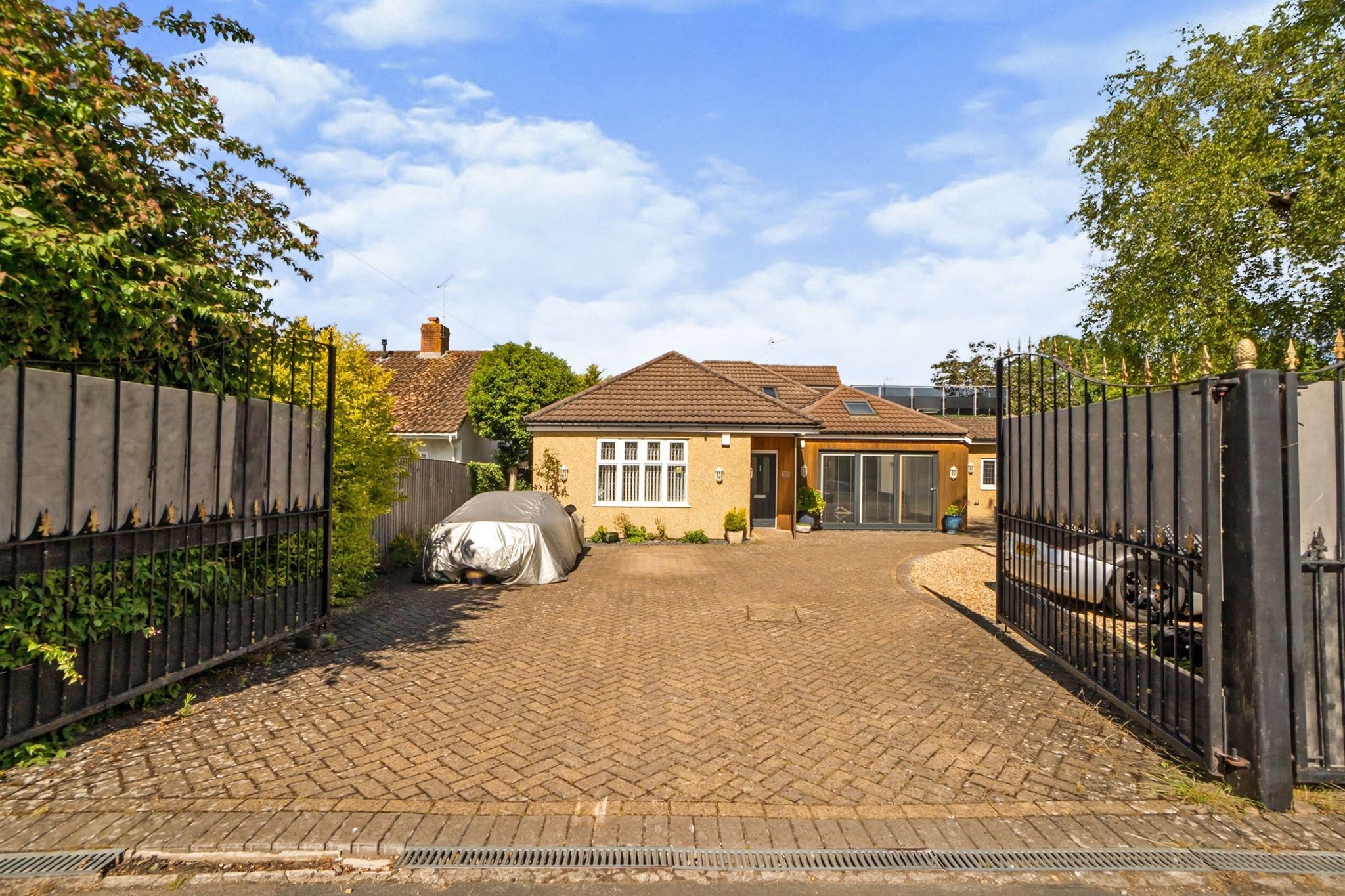 5 bed detached bungalow for sale in Bath Road, Longwell Green, Bristol