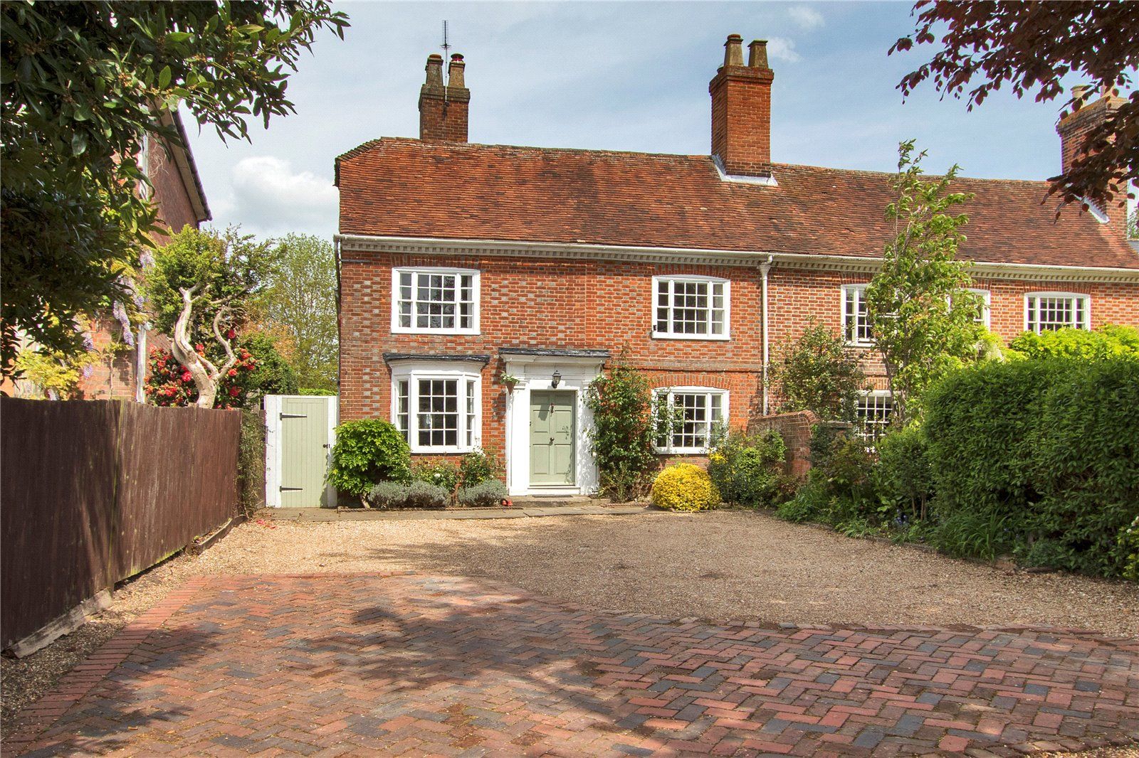 4 bed semidetached house for sale in Tonbridge Road, Wateringbury