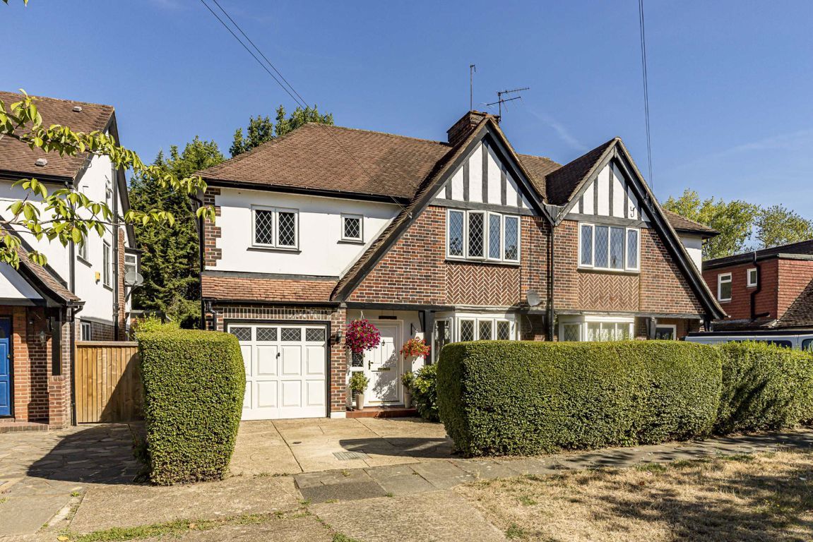 4 bed semidetached house for sale in Village Way, Ashford TW15 Zoopla