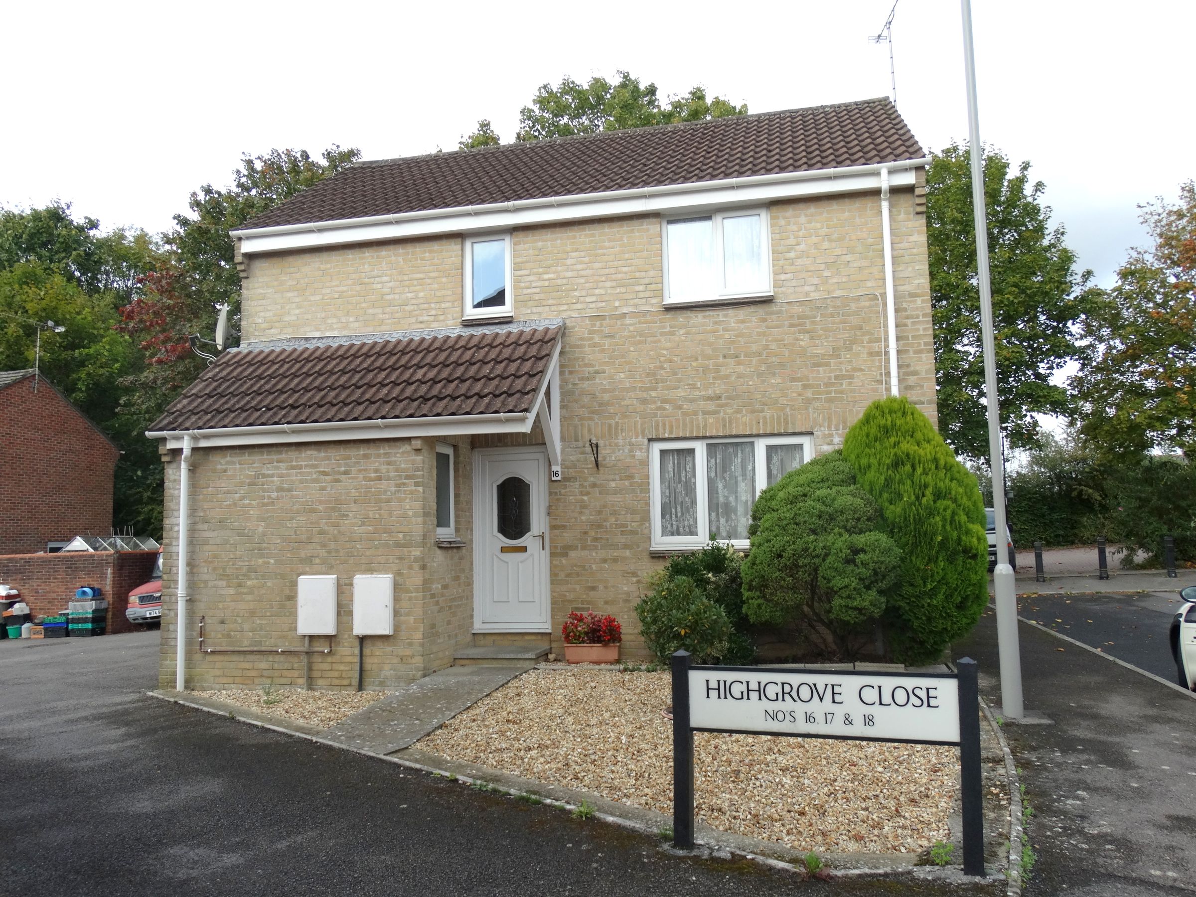 3 bed detached house to rent in Highgrove Close, Dorchester DT1 Zoopla