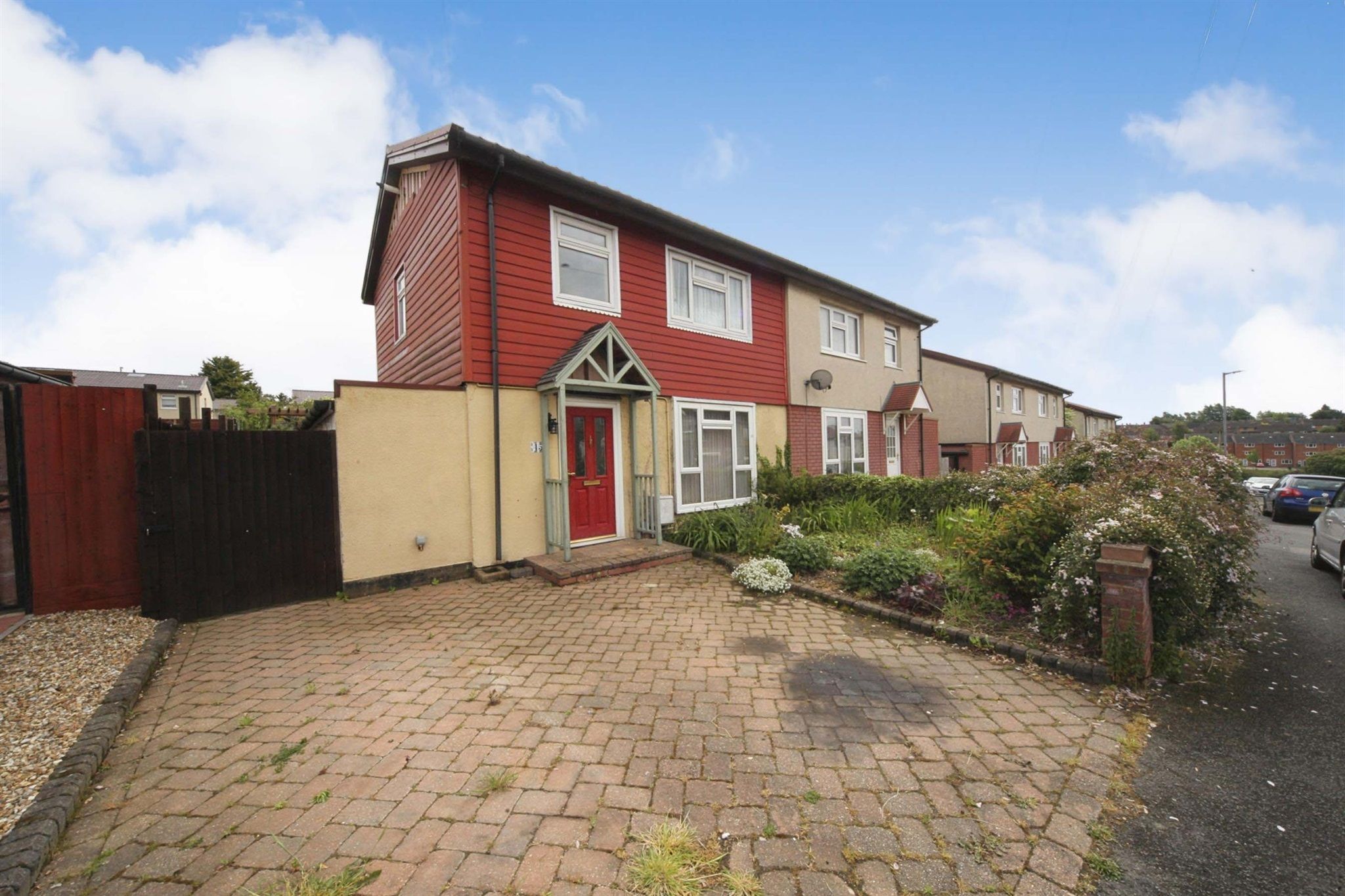 3 bed semidetached house for sale in Burnham Road, Luton LU2 Zoopla