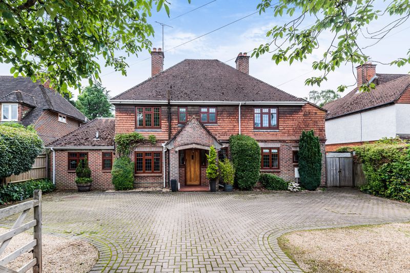 Trebor Avenue, Farnham GU9  