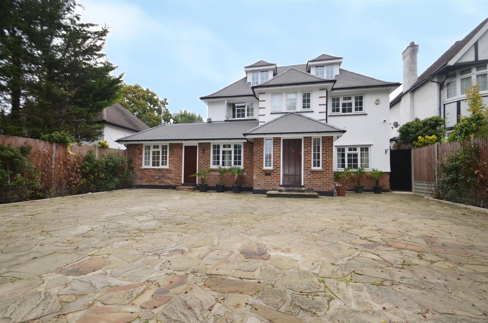 4 bed detached house to rent in Swakeleys Road, Ickenham UB10 Zoopla