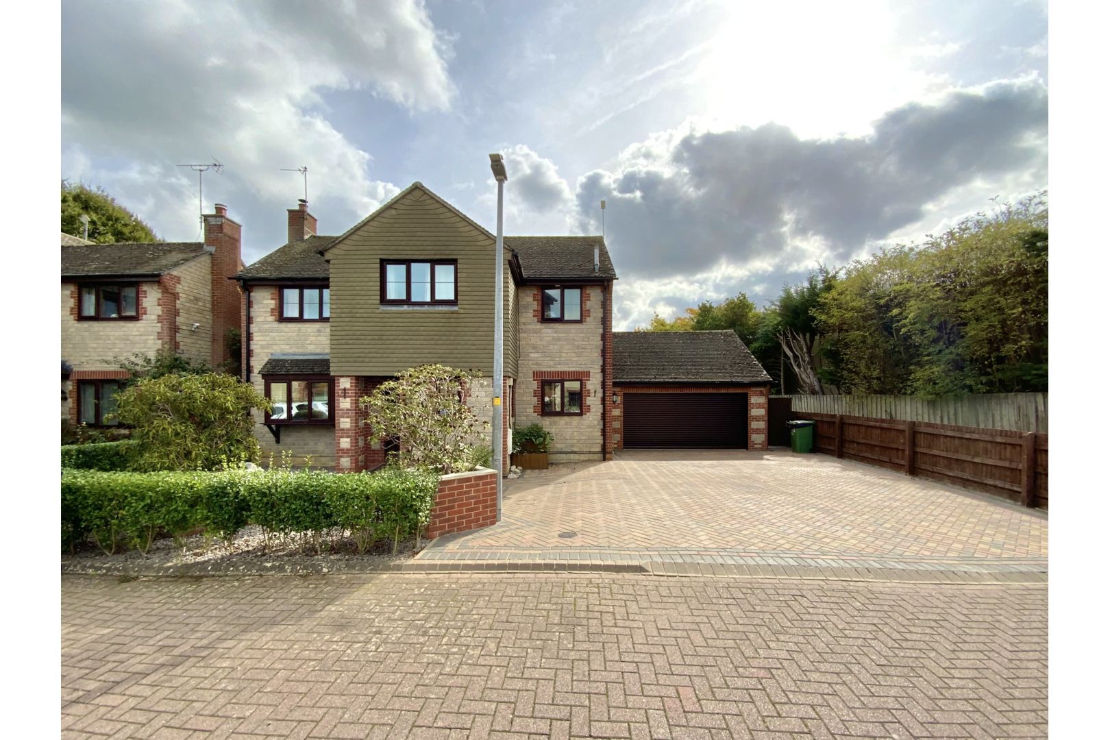 4 bed detached house for sale in Ash Gardens South Marston, Swindon