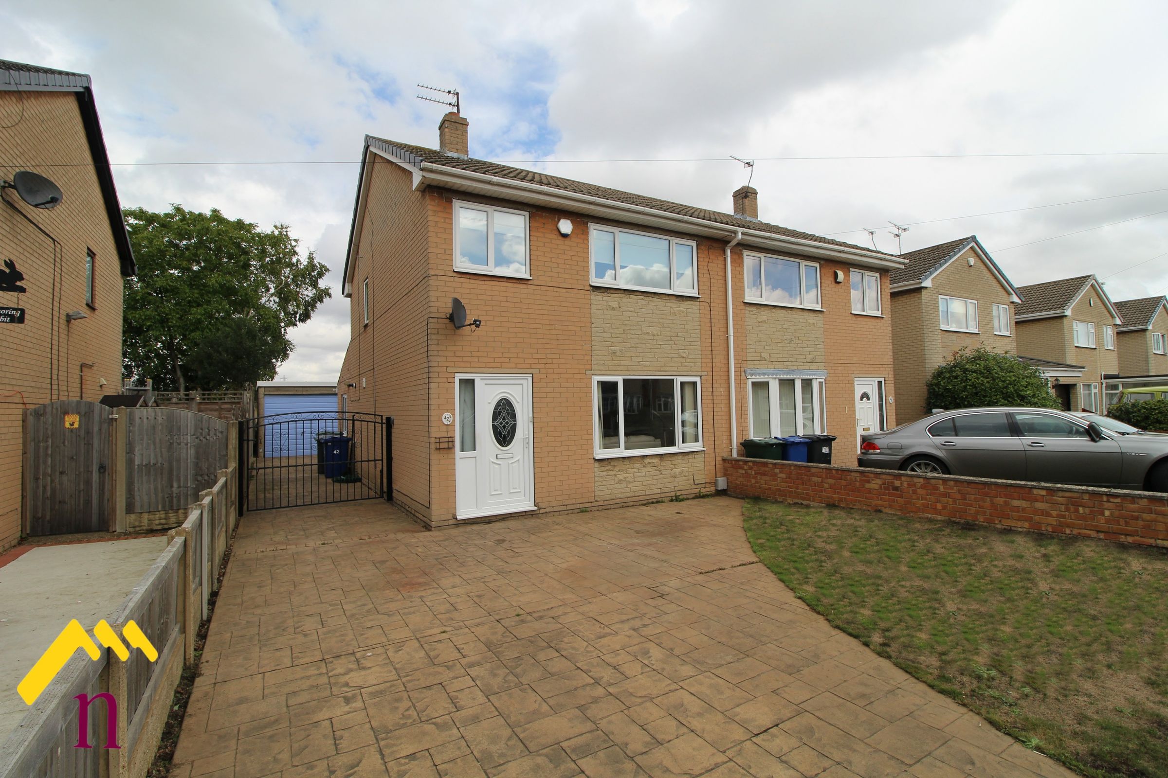 3 bed semidetached house for sale in Fernbank Drive, Armthorpe