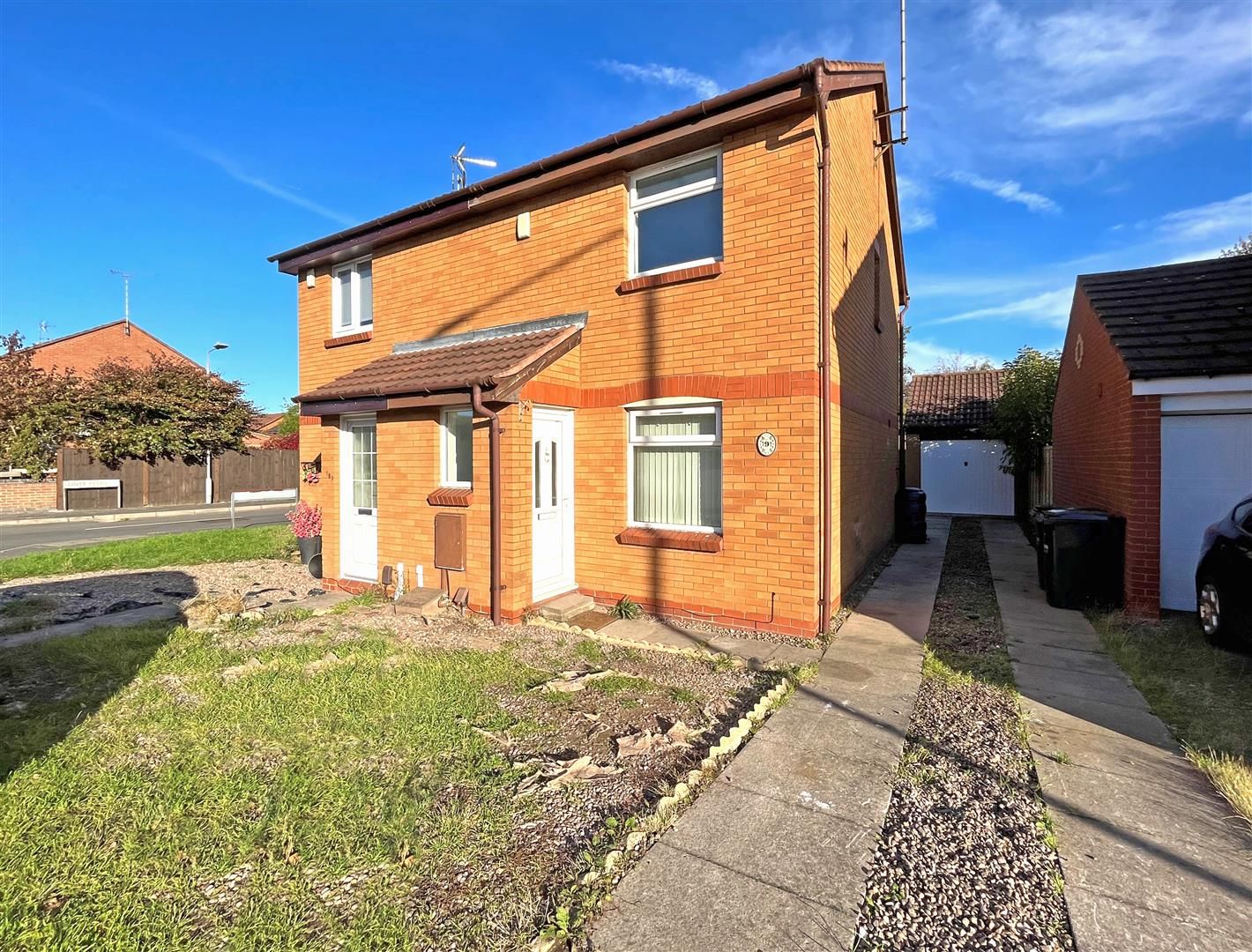 2 bed semidetached house to rent in Park Road East, Calverton