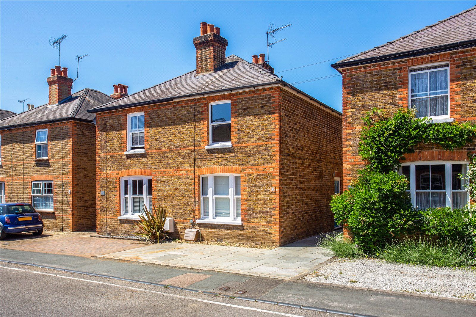 3 bed semidetached house for sale in Hogshill Lane, Cobham, Surrey
