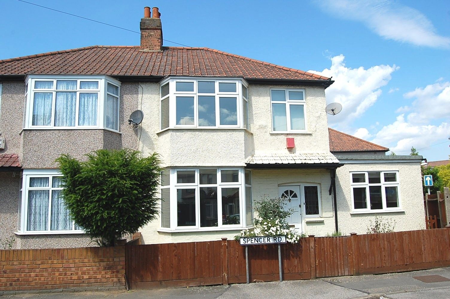 3 bed detached house to rent in Spencer Road, Mitcham, Surrey CR4 Zoopla