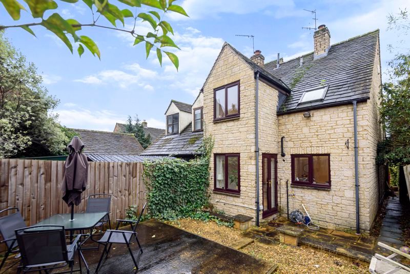 3 bed semidetached house for sale in Cotswold Meadow, Curbridge