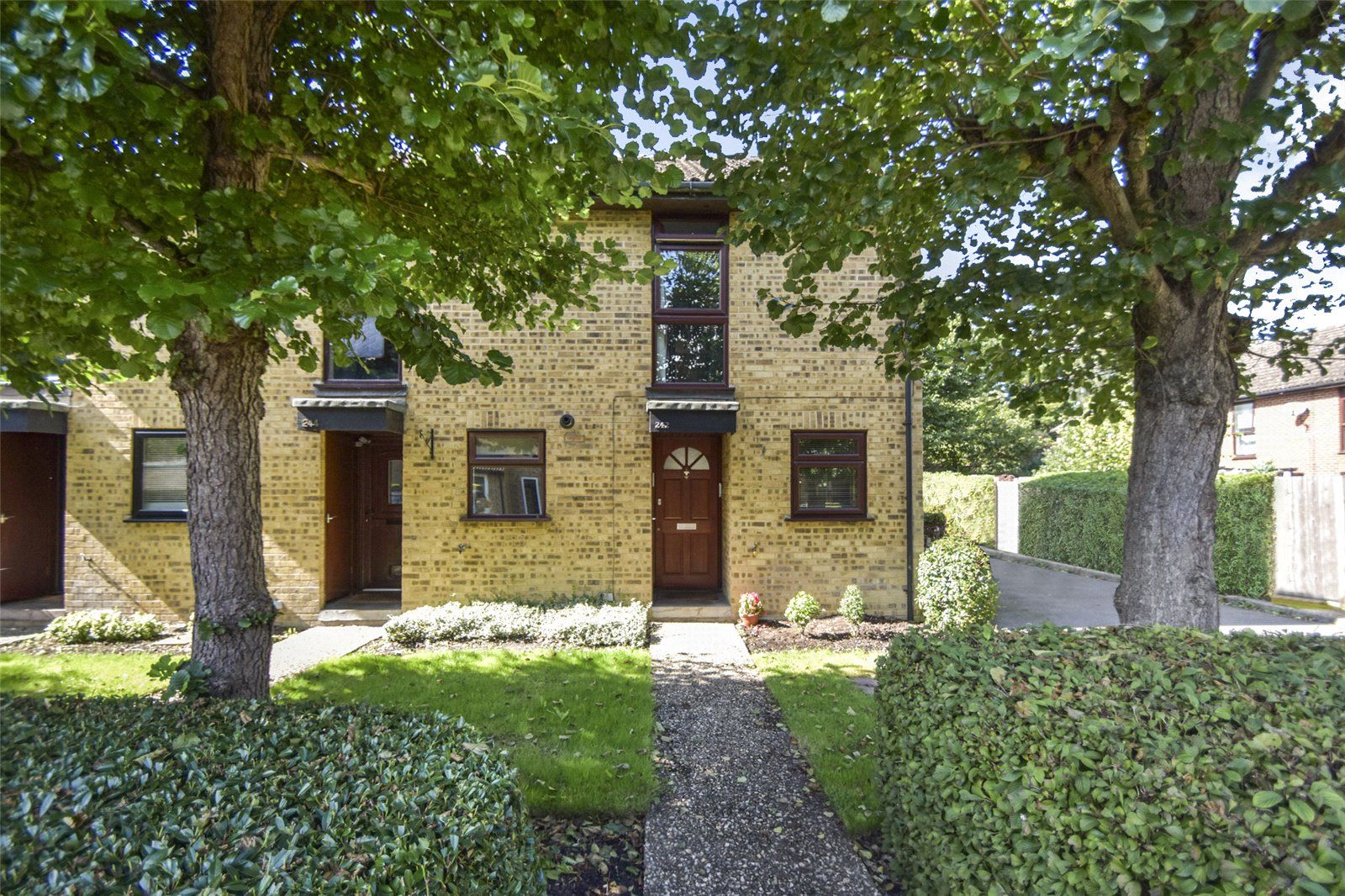 2 bed end terrace house for sale in Avondale, Ash Vale, Guildford