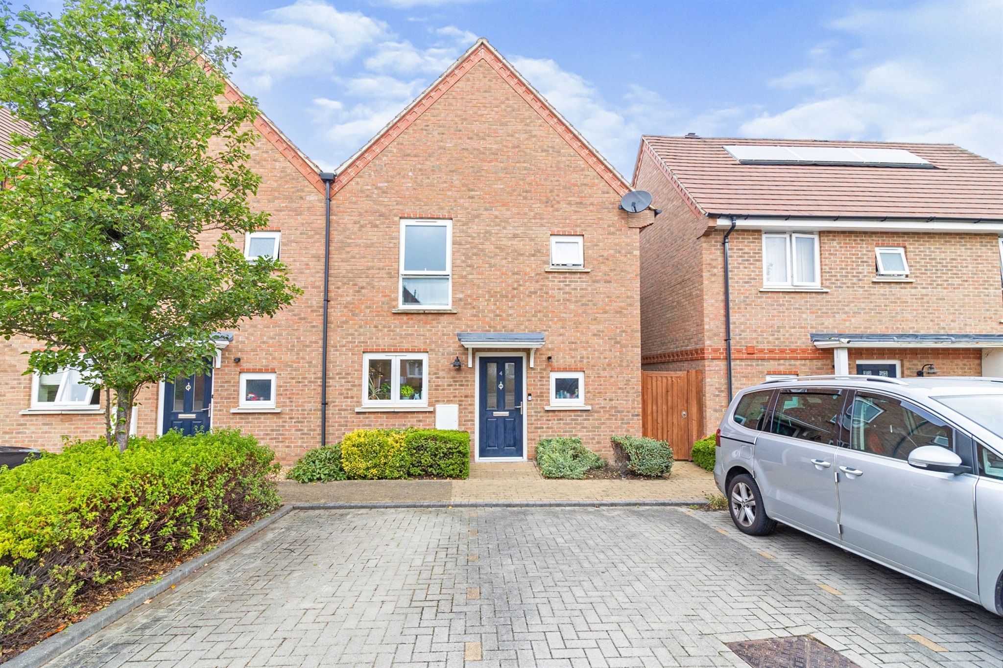3 bed end terrace house for sale in Poulter Croft, Middleton, Milton