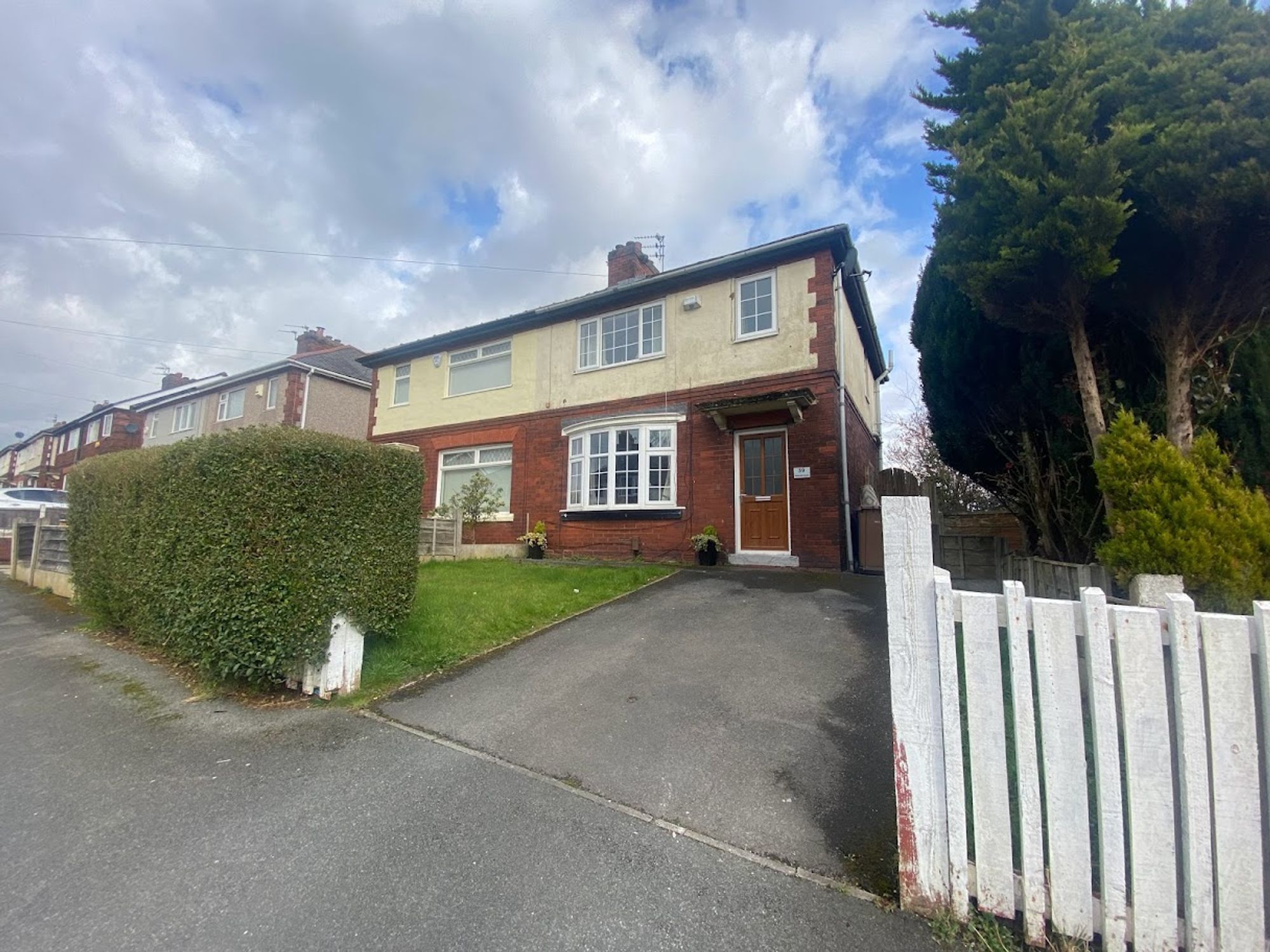 3 bed semidetached house for sale in Poplar Road, Worsley M28 Zoopla