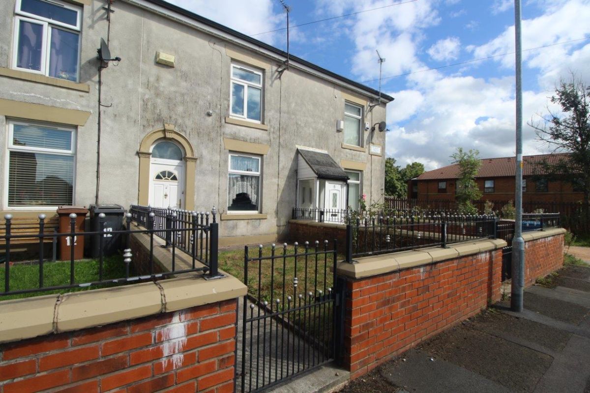 2 bed terraced house for sale in Filbert Street, Oldham OL1 Zoopla