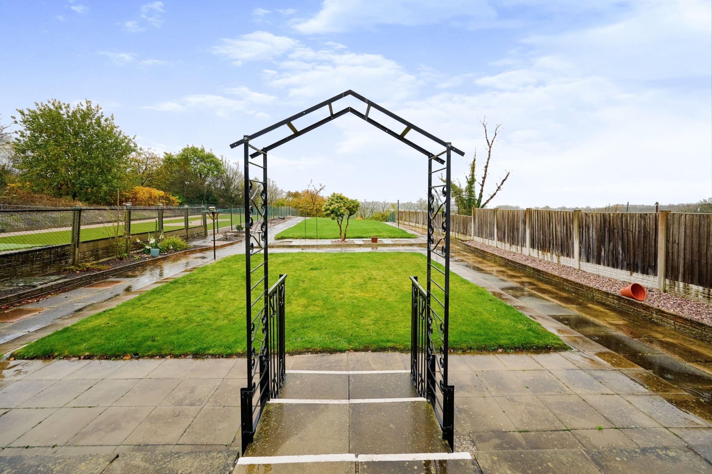 2 bed bungalow for sale in Fishwick View, Preston, Lancashire PR1 Zoopla