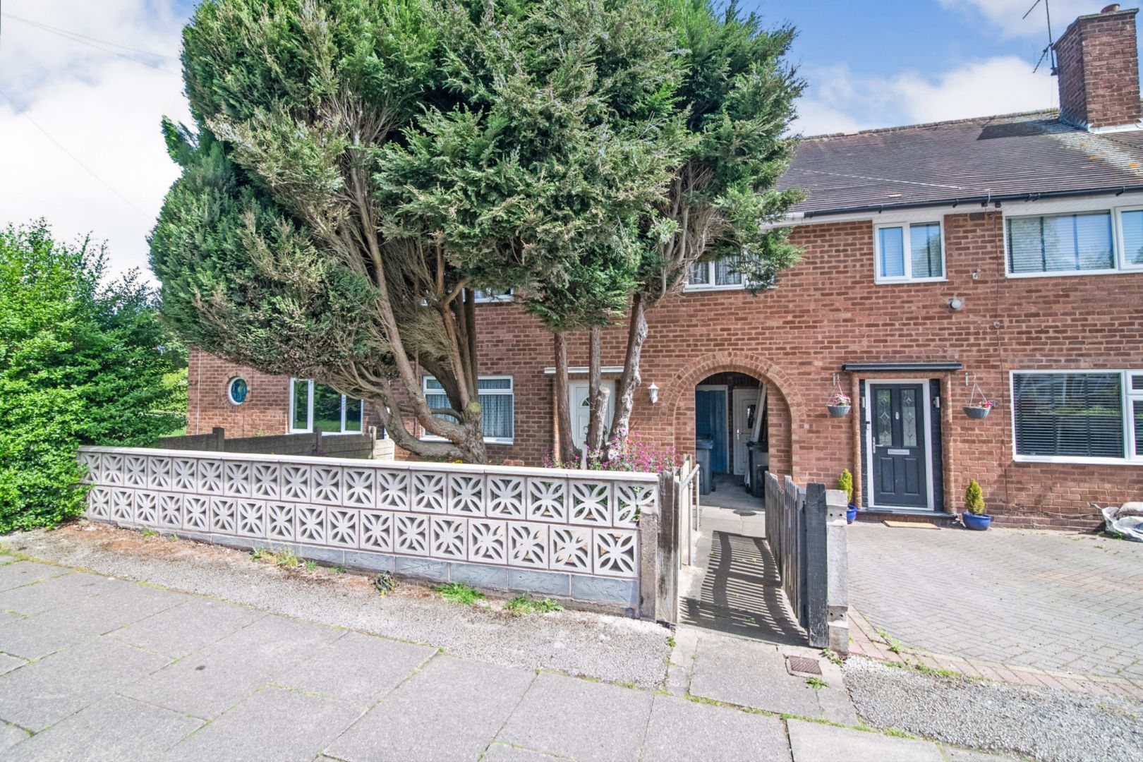 3 bed semidetached house for sale in Edgewood Road, Birmingham B45