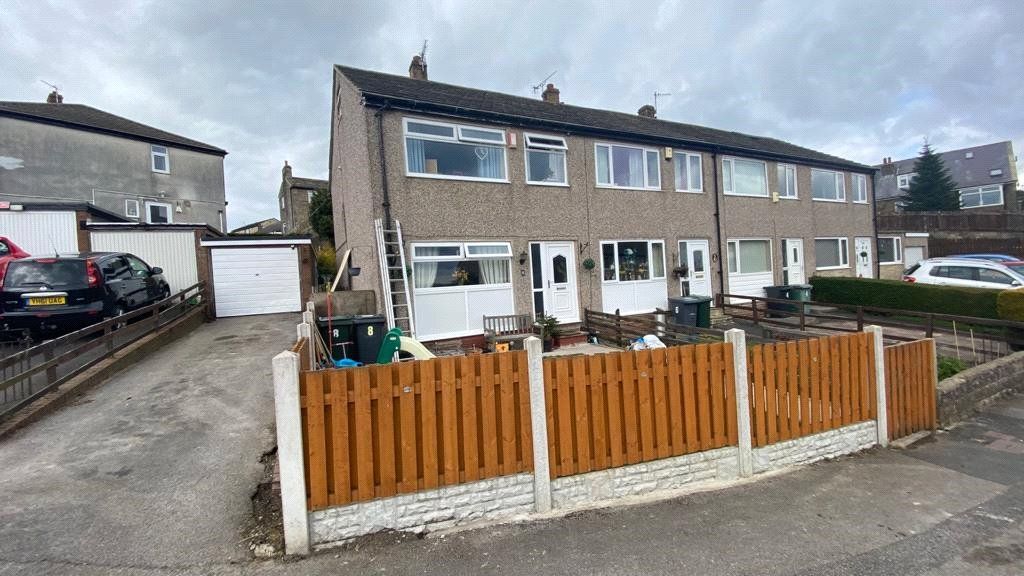 3 bed end terrace house for sale in Raynham Crescent, Keighley BD21
