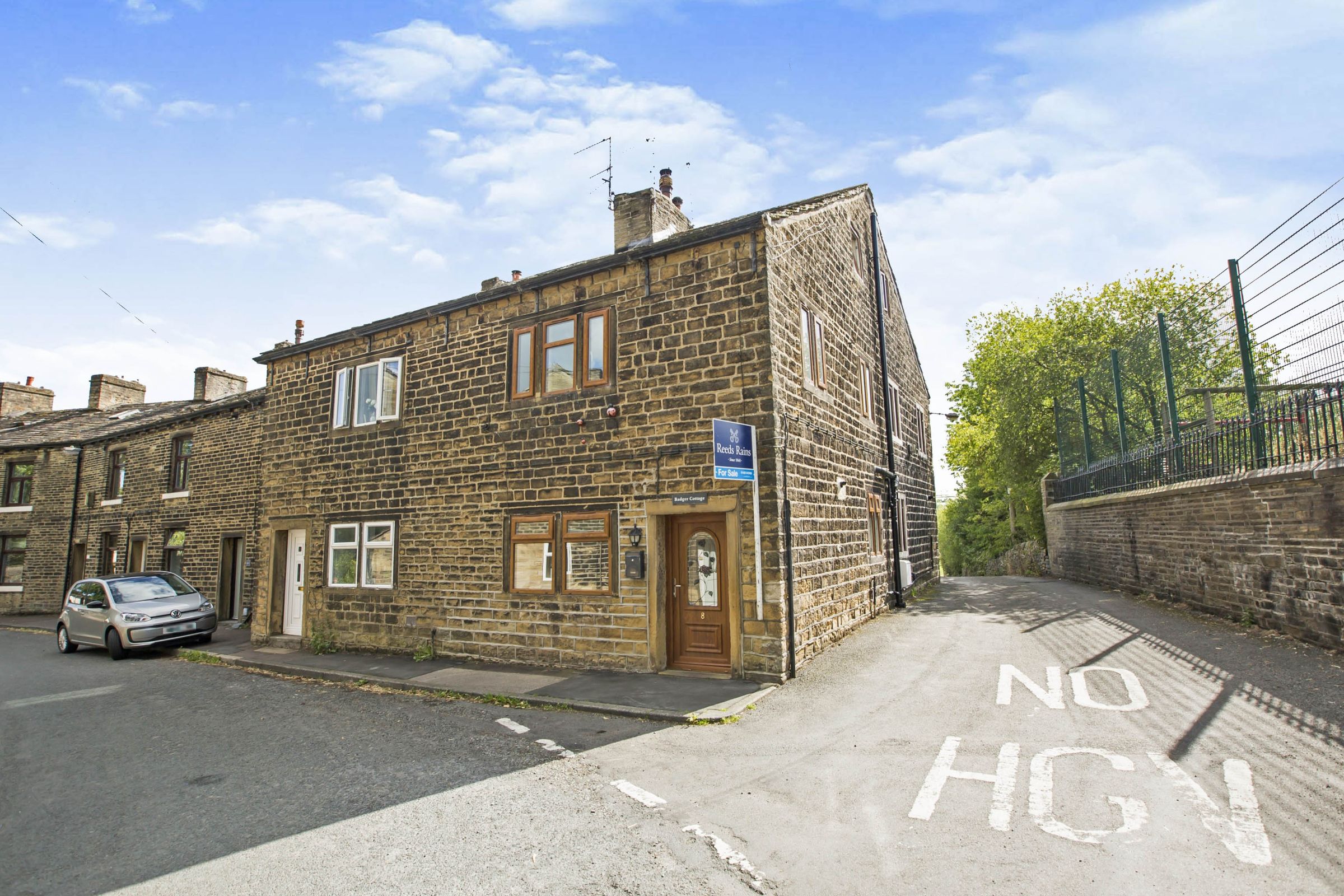 2 bed terraced house for sale in Lane Ends, Luddendenfoot, Halifax