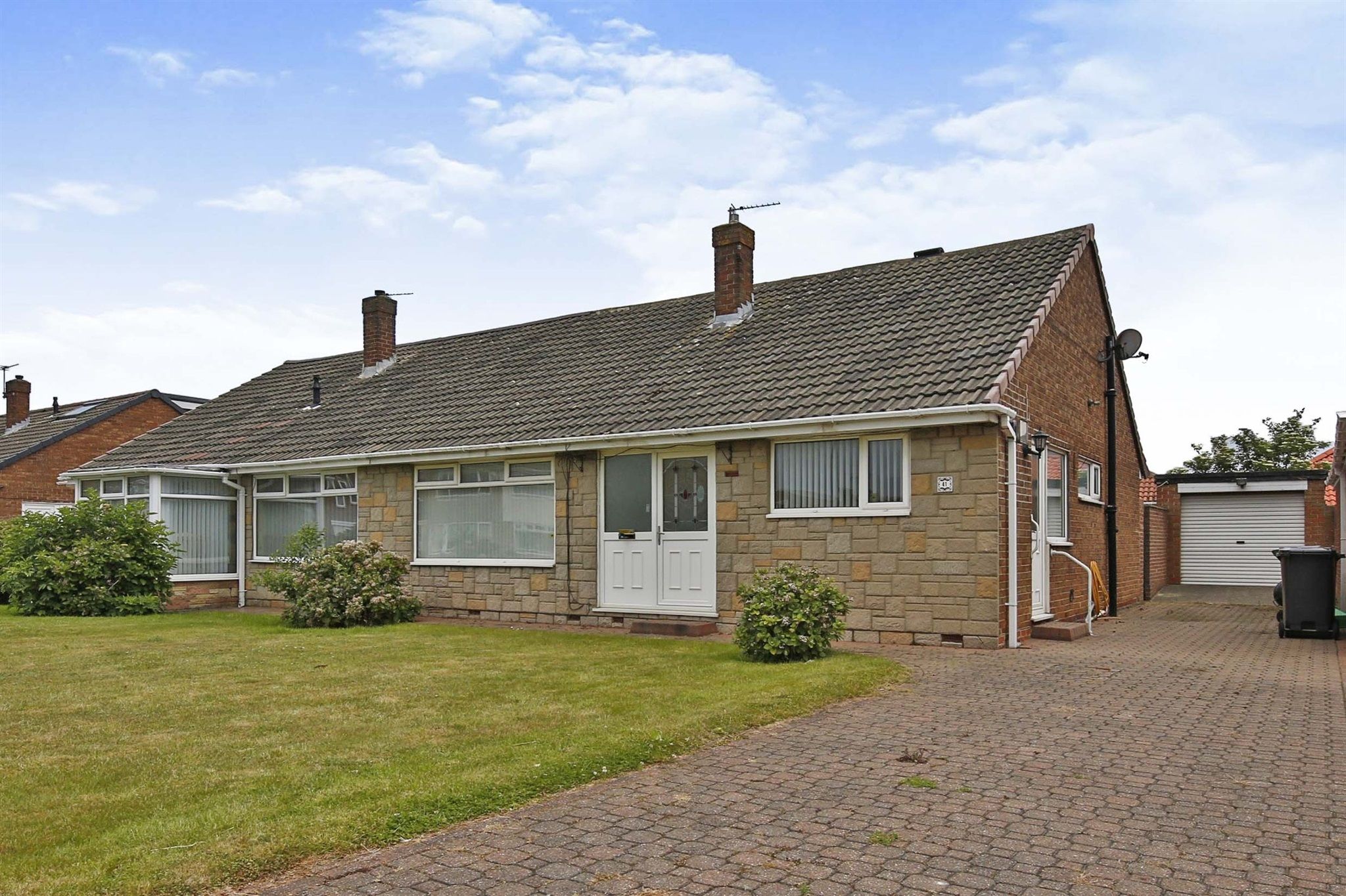 3 bed semidetached bungalow for sale in Commondale Drive, Hartlepool