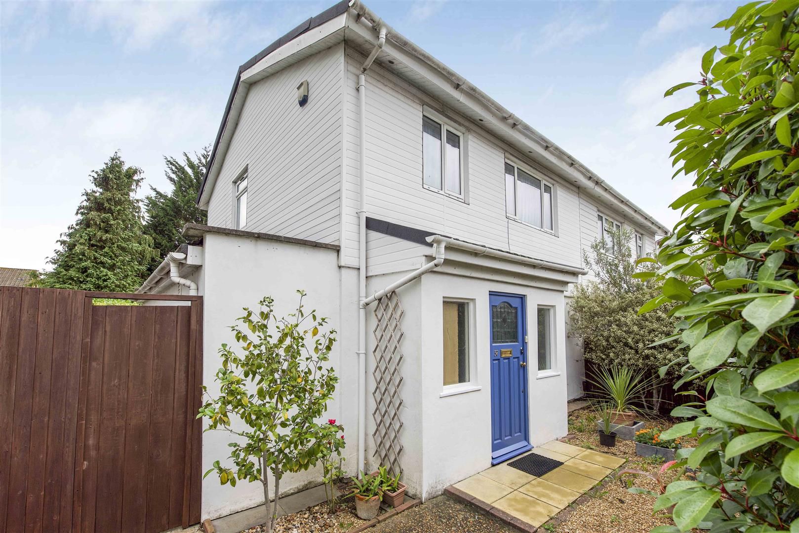 3 bed semidetached house for sale in Exeter Road, Feltham TW13 Zoopla