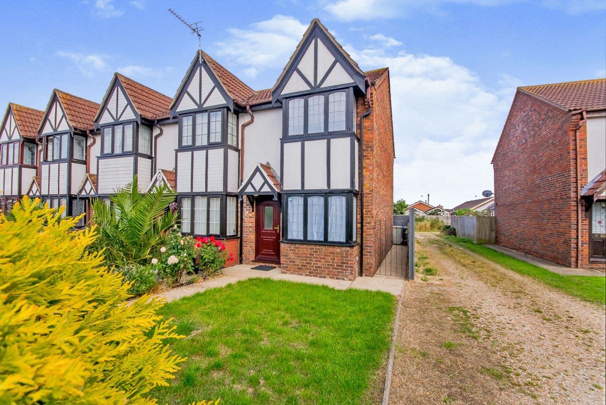 2 bed end terrace house for sale in James Avenue, Skegness PE25 Zoopla
