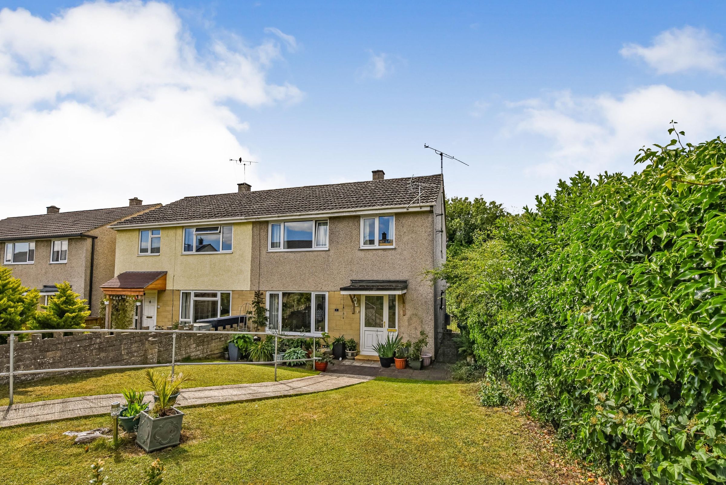 3 bed semidetached house for sale in Cranwell Close, Chippenham SN14