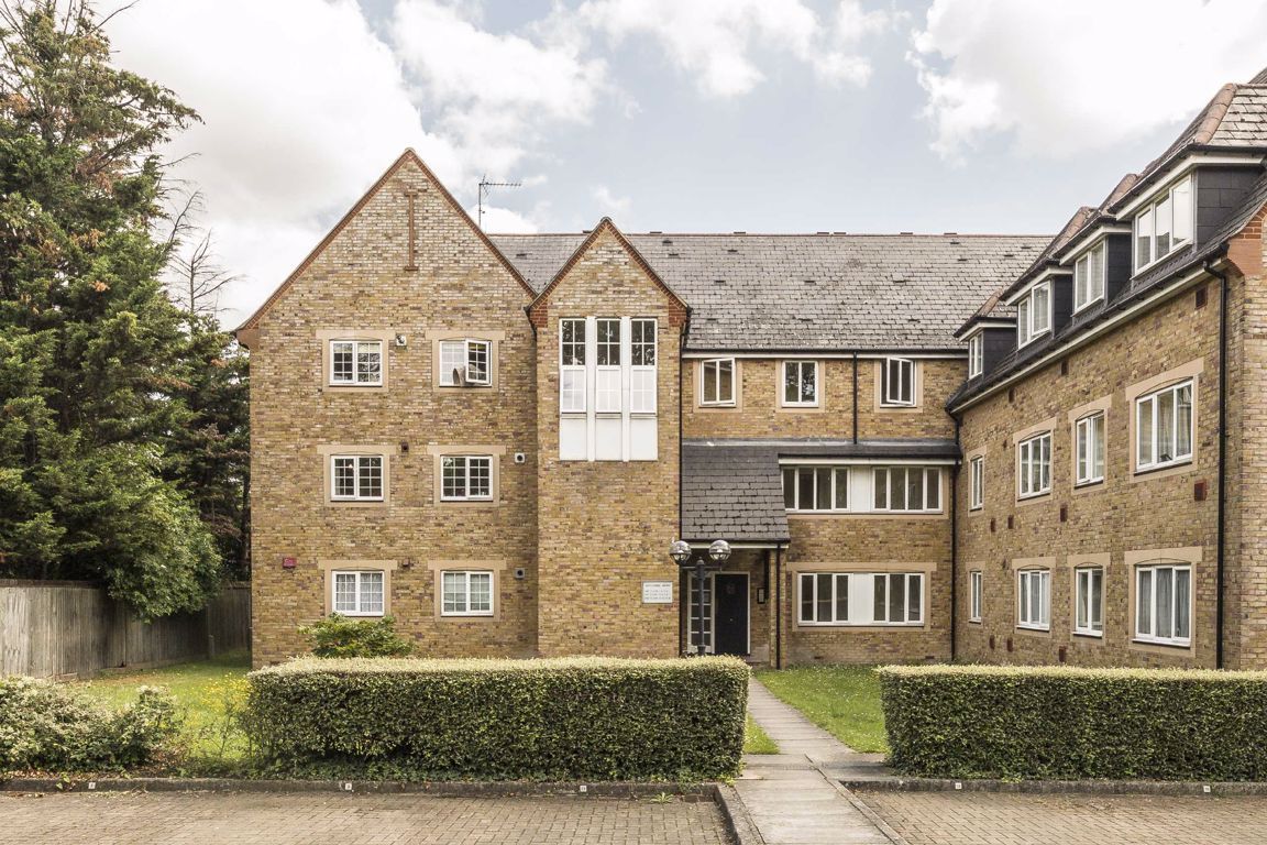 Gatcombe Mews, Hanger Lane, London W5  