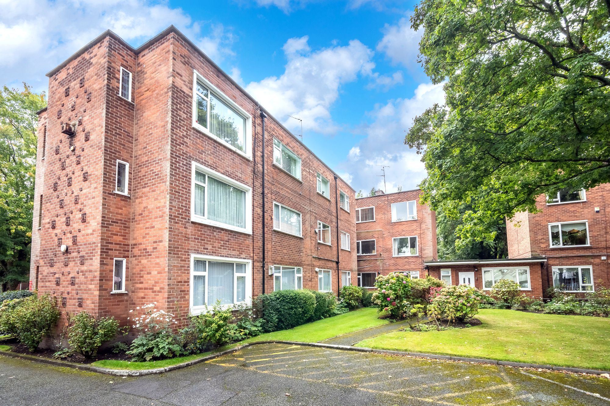 3 bed flat for sale in Cromptons Lane, Calderstones L18 Zoopla