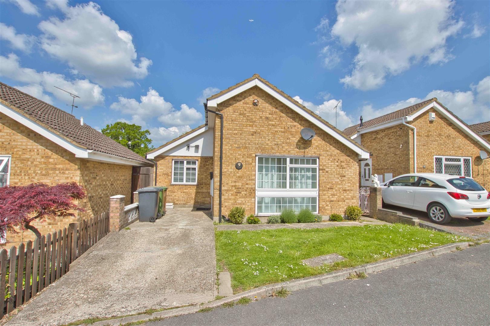 2 bed bungalow to rent in Kent Close, Well End, Borehamwood WD6 Zoopla
