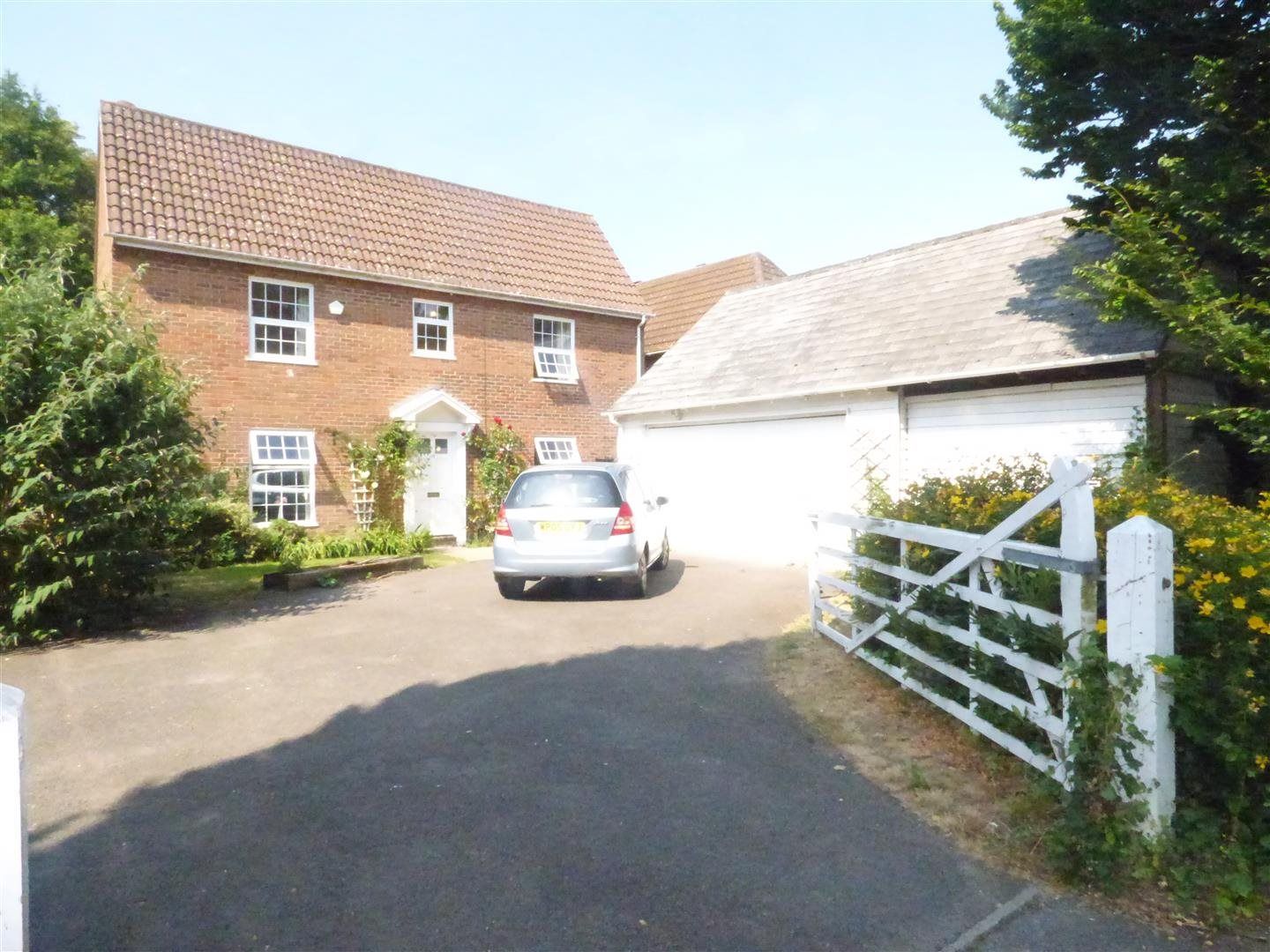 4 bed detached house to rent in Haymakers Lane, Singleton, Ashford TN23