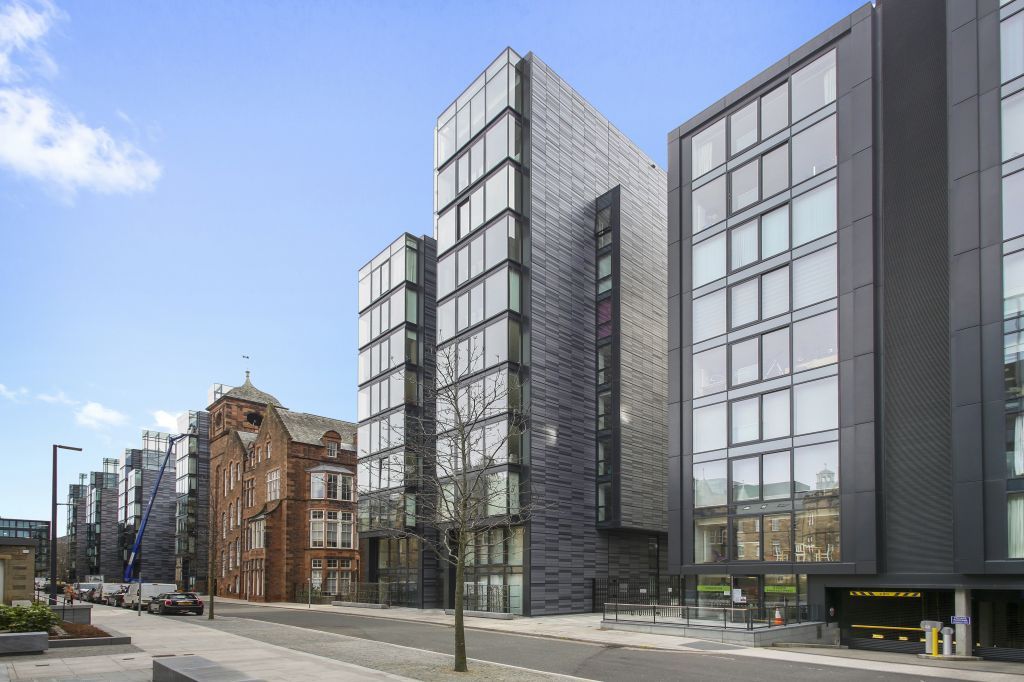 12/23 Simpson Loan, Old Town, Edinburgh EH3