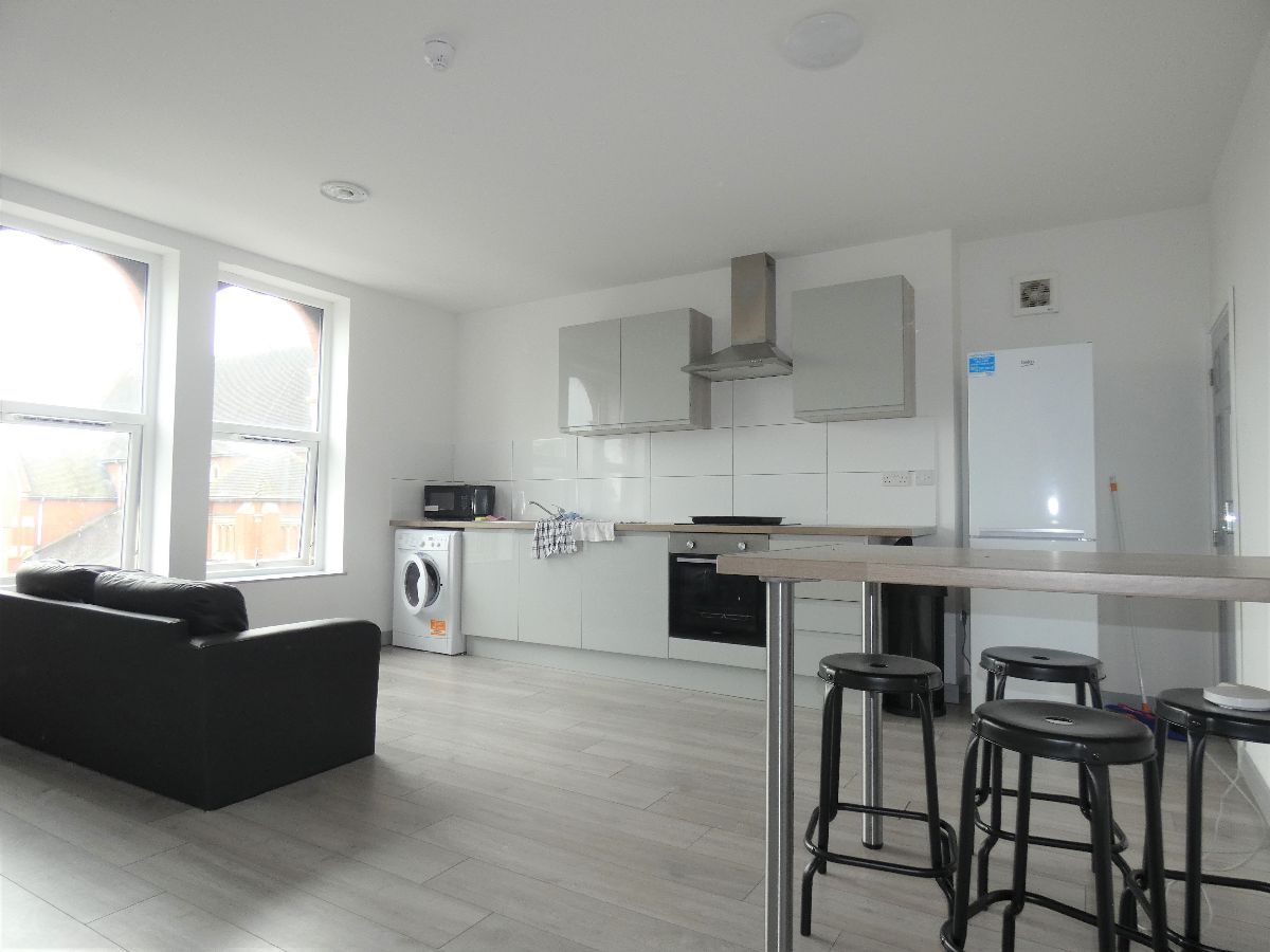 3 bed shared to rent in Flat 4, Jasper Street, Hanley