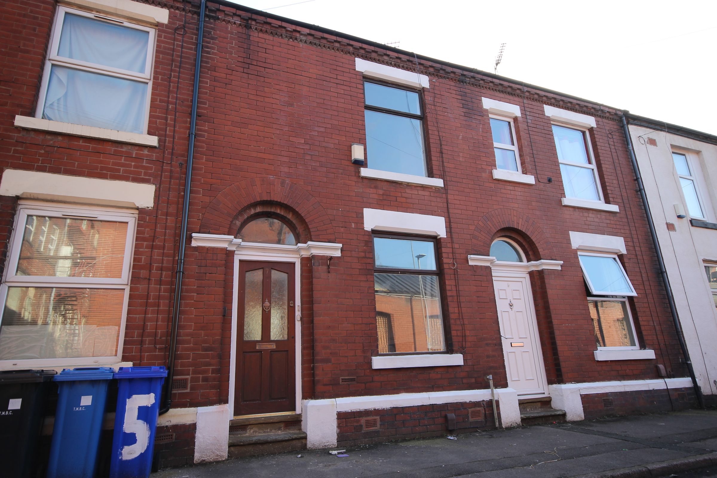 2 bed terraced house to rent in Catherine Street East, Denton M34 Zoopla