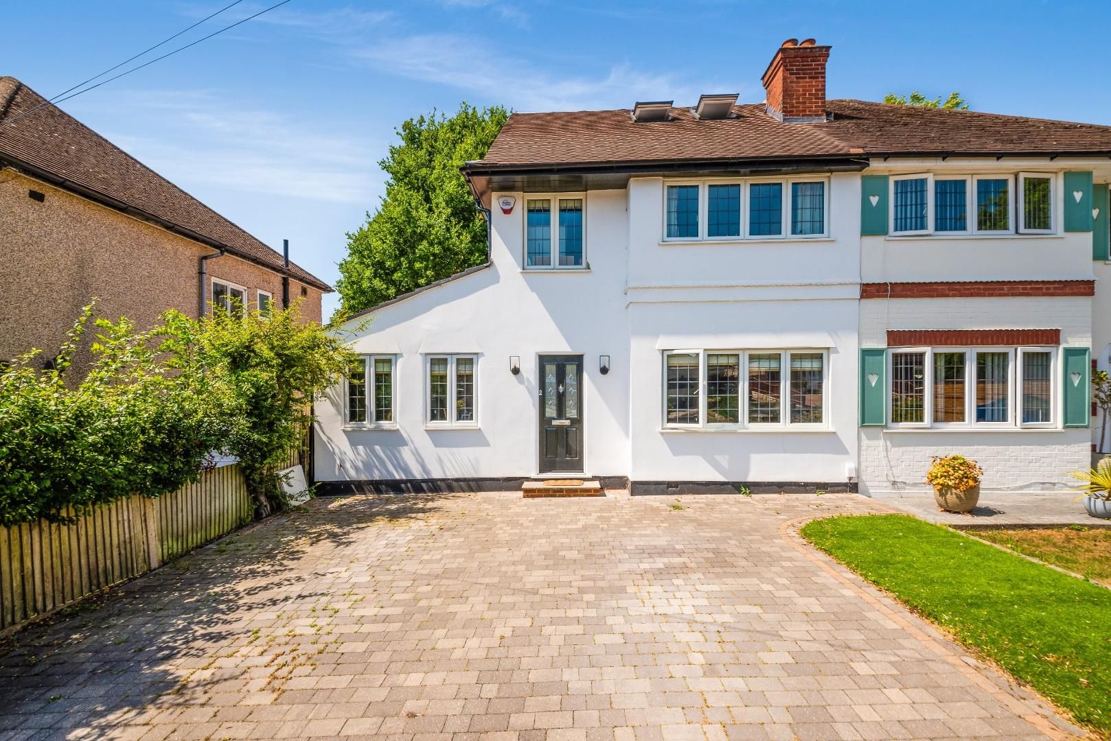4 bed semidetached house for sale in Seaforth Gardens, Stoneleigh