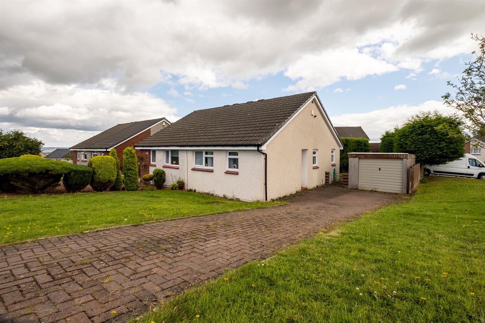 2 bed semidetached bungalow for sale in Dalmellington Court, Hamilton