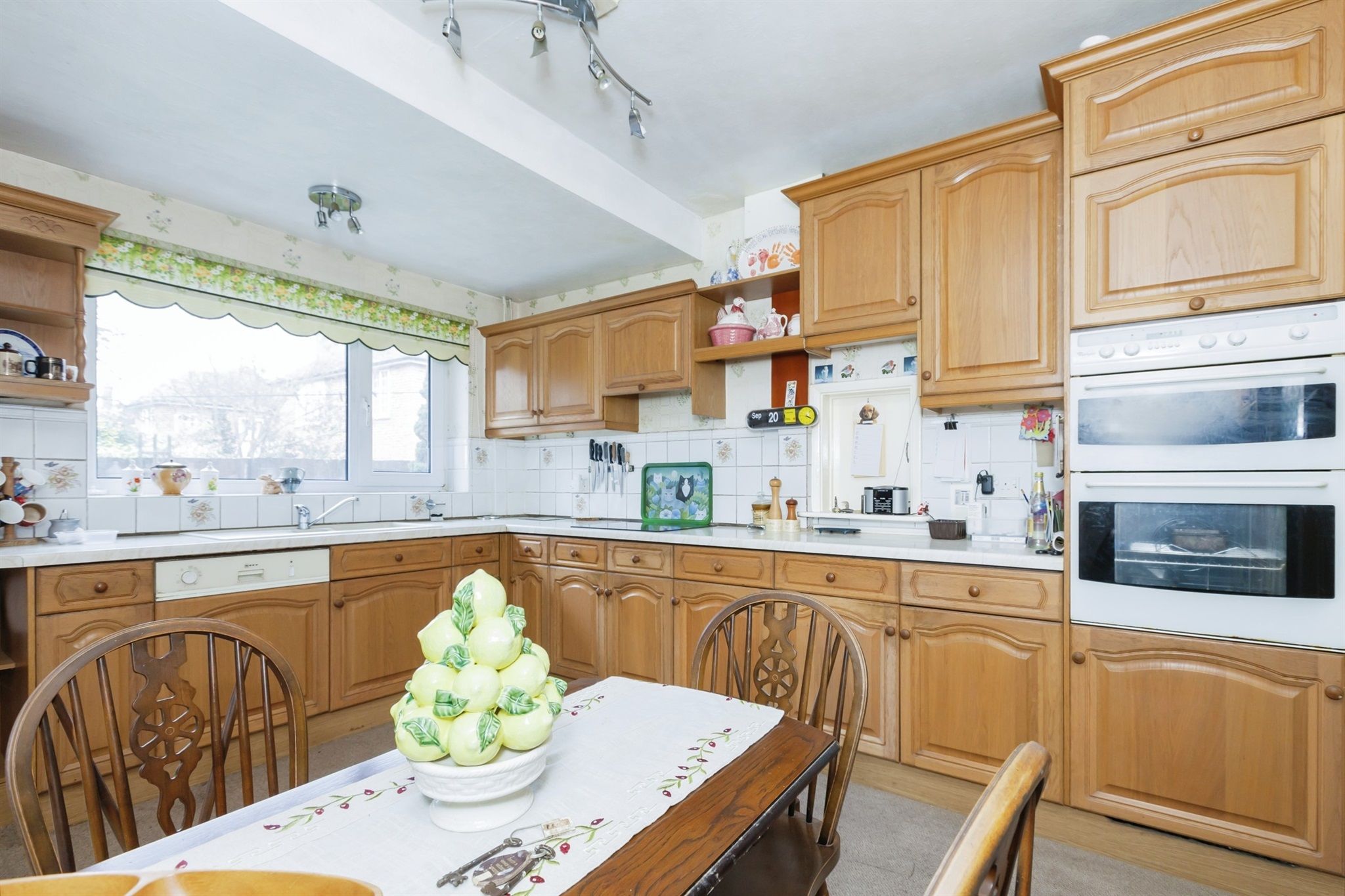 3 bed detached house for sale in Park Crescent, Oadby, Leicester LE2 Zoopla