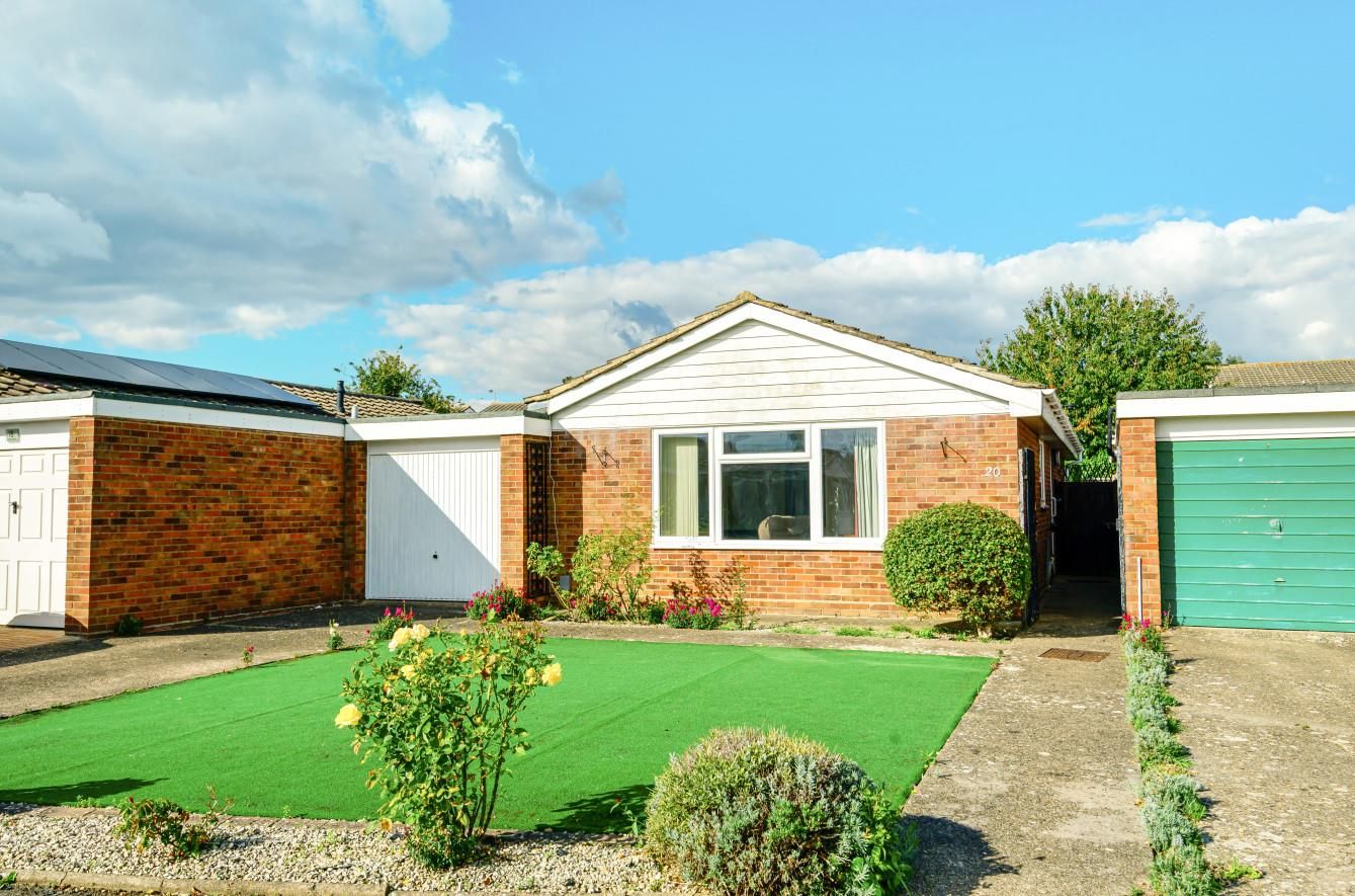 2 bed detached bungalow for sale in Lydford Close, Bedford MK40 Zoopla